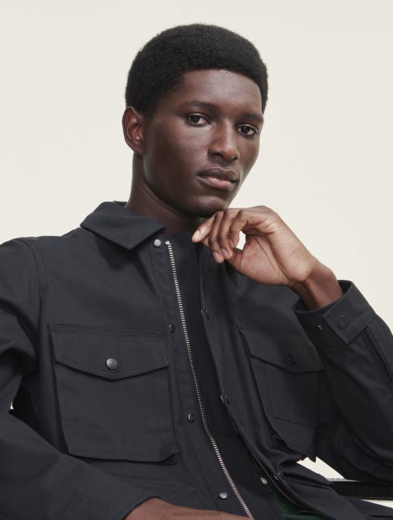 Heren kleren zwart Aigle kort gecoat safarijack J404Z185